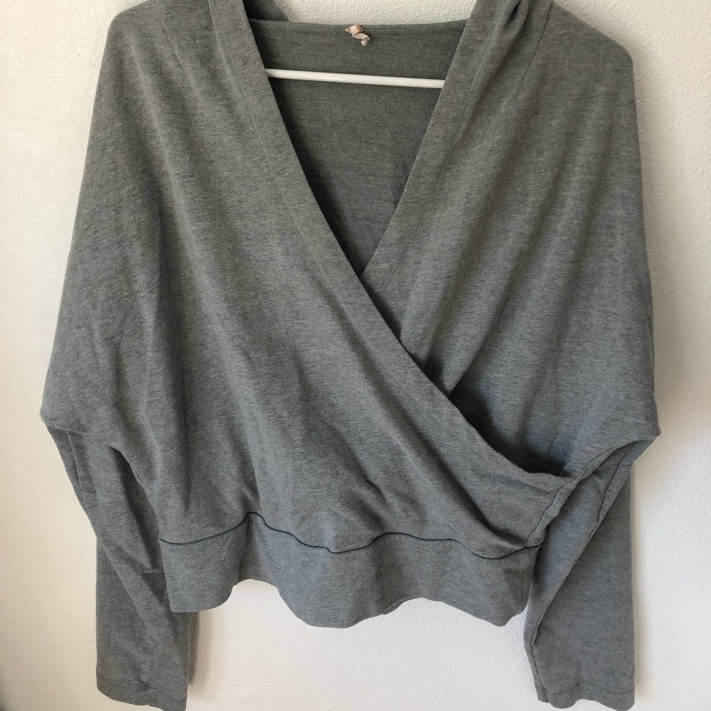 Lucy yoga pull over cropped sweatshirt